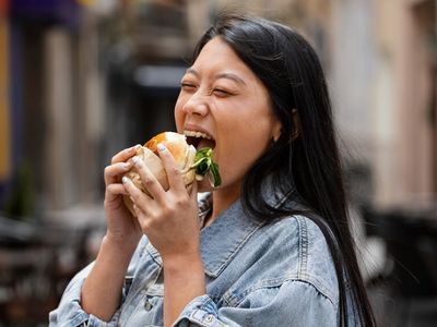 Apa itu Cheating Day Diet? Ini Manfaat dan Aturan yang Benar