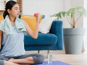 7 Manfaat Squat Jump Bagi Tubuh dan Cara Melakukannya