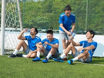 Inilah 6 Manfaat Minum Air Putih Setelah Olahraga