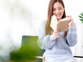 7 Kegiatan Saat Hujan di Rumah yang Seru dan Bermanfaat