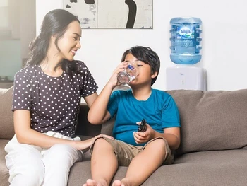 Ini Dia 6 Cara Mengatasi Anak Susah Minum Air Putih