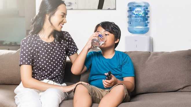 Ini Dia 6 Cara Mengatasi Anak Susah Minum Air Putih