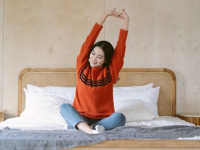 7 Gerakan Peregangan Sebelum Tidur agar Mudah Terlelap