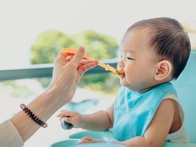 Apa itu MPASI? Ini Manfaat dan Aturan Pemberiannya