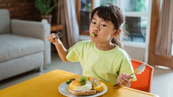 Kebutuhan Gizi Anak Berdasar Usia yang Bunda Wajib Tahu