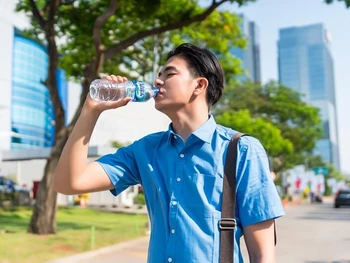 Mengenal Apa itu Air Mineral dan Manfaatnya Bagi Kesehatan