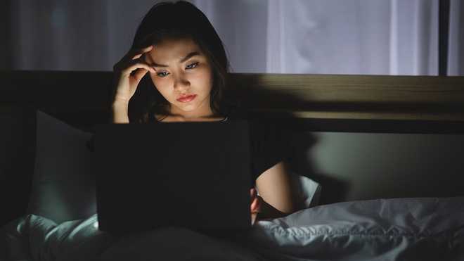 Jam Tidur Terbalik? Ini 7 Cara Mengatasinya yang Bisa Dicoba