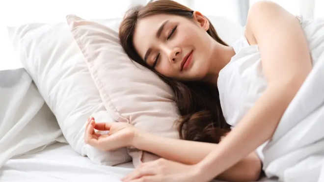 8 Cara Tidur Cantik di Malam Hari agar Awet Muda, Yuk Catat!