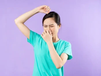 8 Cara Menghilangkan Bau Badan secara Alami yang Mudah Dilakukan