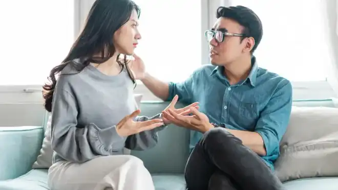 8 Cara Menghilangkan Negatif Thinking Terhadap Pasangan