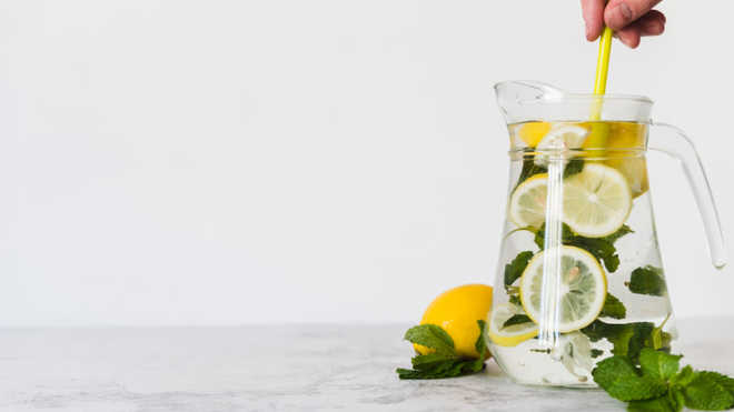 8 Cara Membuat Infused Water yang Enak, Mudah, dan Sehat!