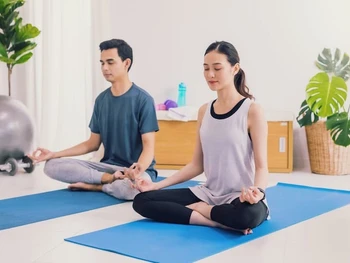 Gerakan untuk Meredakan Sakit Maag Lewat Yoga, Yuk Coba!