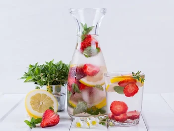 5 Manfaat Infused Water untuk Tubuh, Ini Cara Membuatnya!