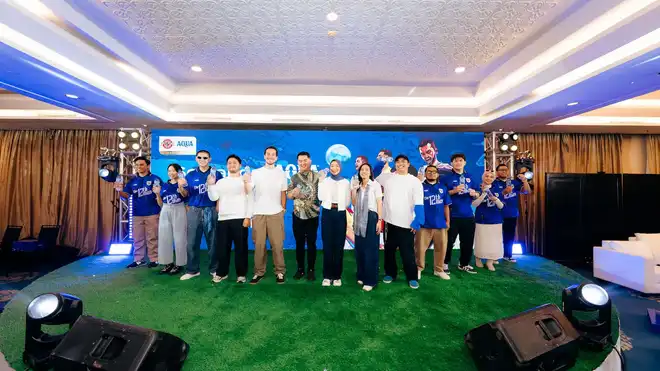 Peluncuran Jersey Pemain Ke-12 Melalui Kampanye AQUA “Semangat AQUA, Semangat Kita”