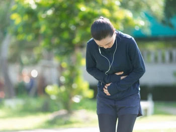 8 Cara Mengatasi Sakit Perut Saat Lari Sesuai Kondisi Tubuh