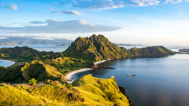 10 Destinasi Wisata Labuan Bajo dengan Pemandangan Fantastis