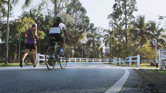 Duathlon: Definisi, Manfaat, Jenis, & Perlengkapannya