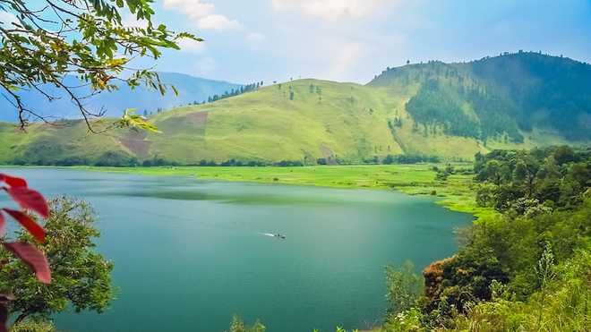 Cerita dan Sejarah yang Membentuk Legenda Danau Toba