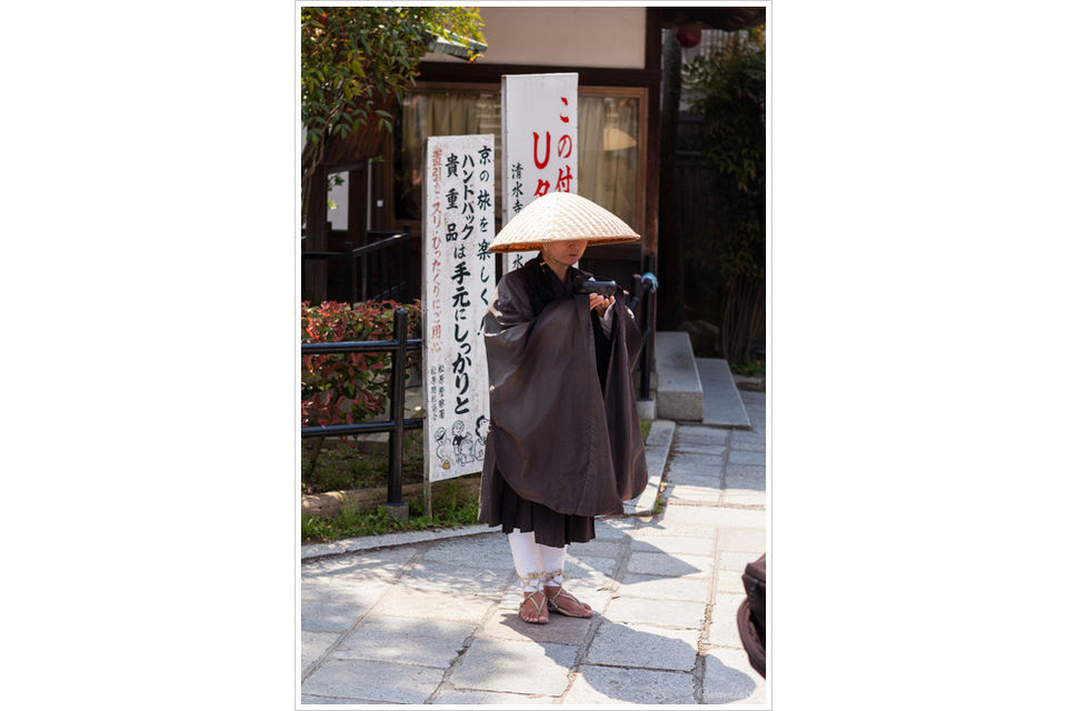 Monk in Kiyomizu Temple (清水寺)