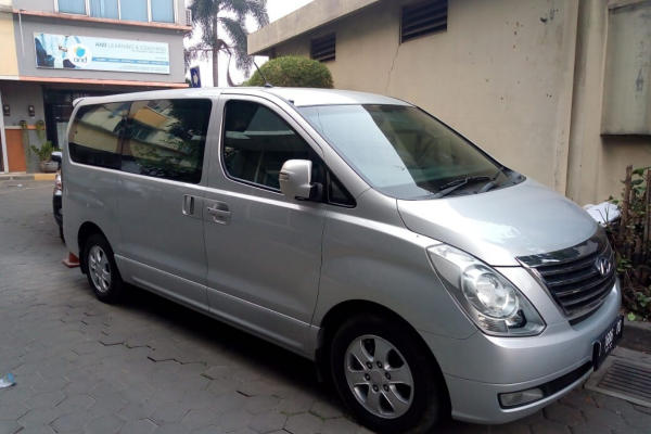 Large Van - Hyundai H1 9 Passenger, Vehicle Guide
