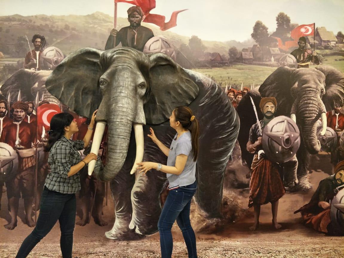 3D Room At History of Java Museum with Java Private Tour