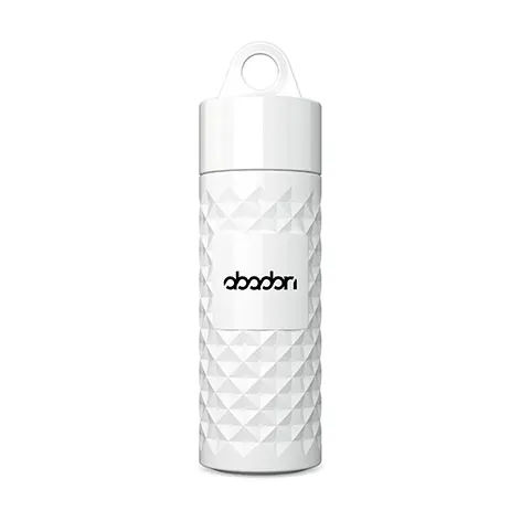 SUSTAINABLE BOTTLE WITH 3D PATTERN