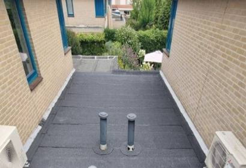 Dakbedekking voor plat dak: complete gids voor materialen,
kosten en vervanging