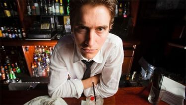 Annoying Things People Do To Piss Off Bartenders - The Bartender Is Not Your Psychotherapist Annoying Things People Do To Piss Off Bartenders - The Bartender Is Not Your Psychotherapist