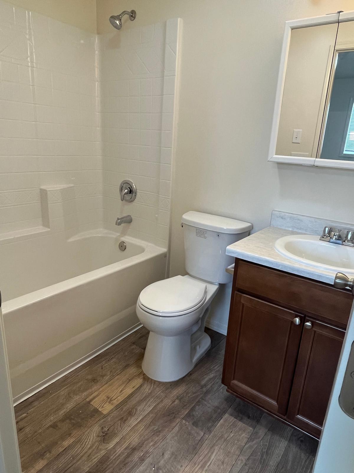 Westside Estates Apartment Homes - 1323895