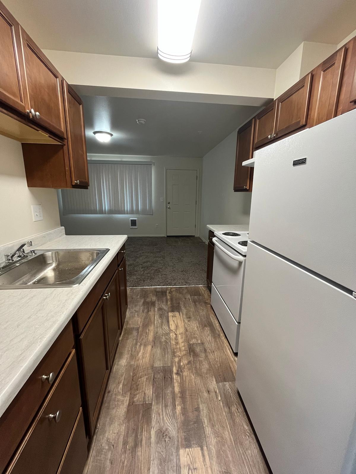 Westside Estates Apartment Homes - 1323898
