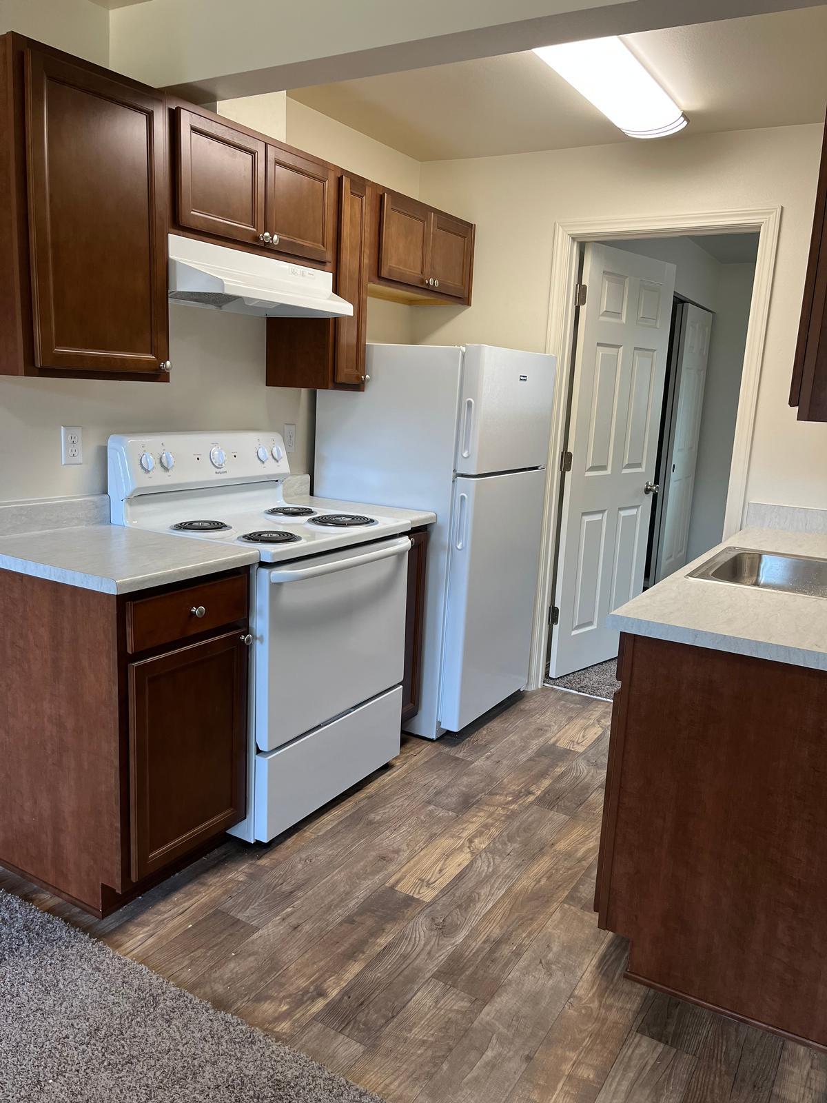 Westside Estates Apartment Homes - 1323901
