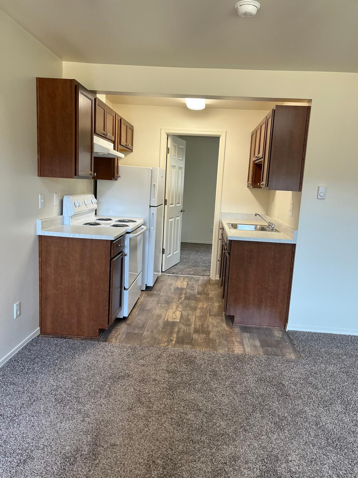 Westside Estates Apartment Homes - 1323907