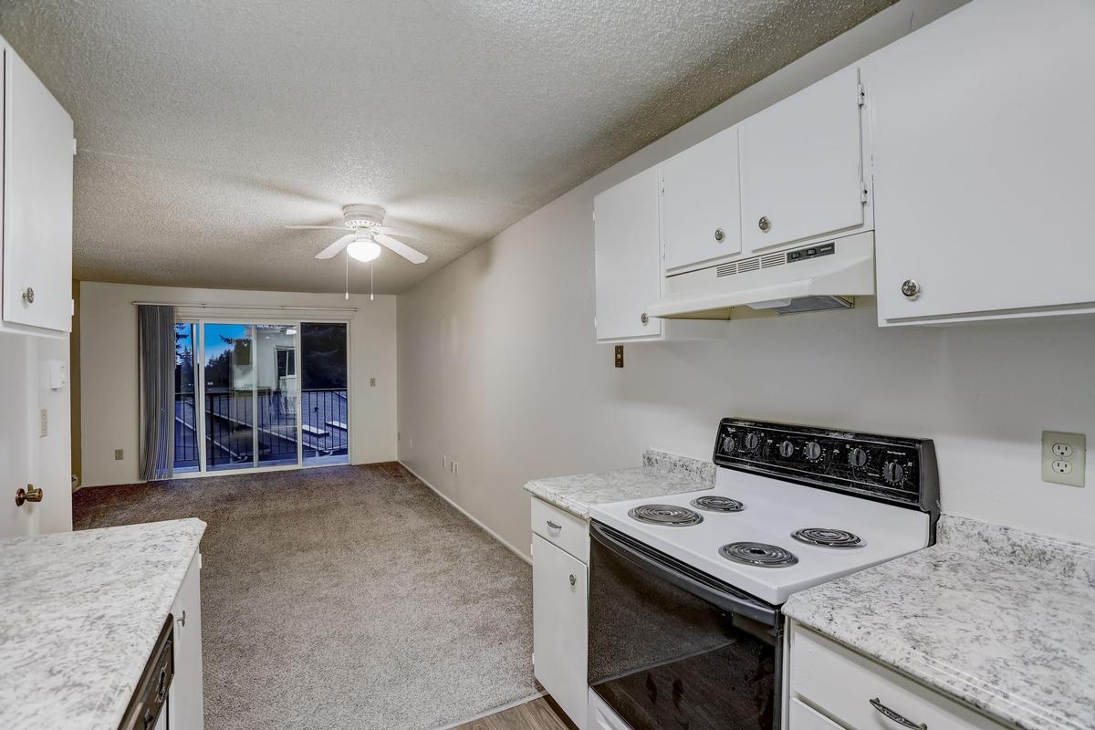 Westside Estates Apartment Homes - 1406752