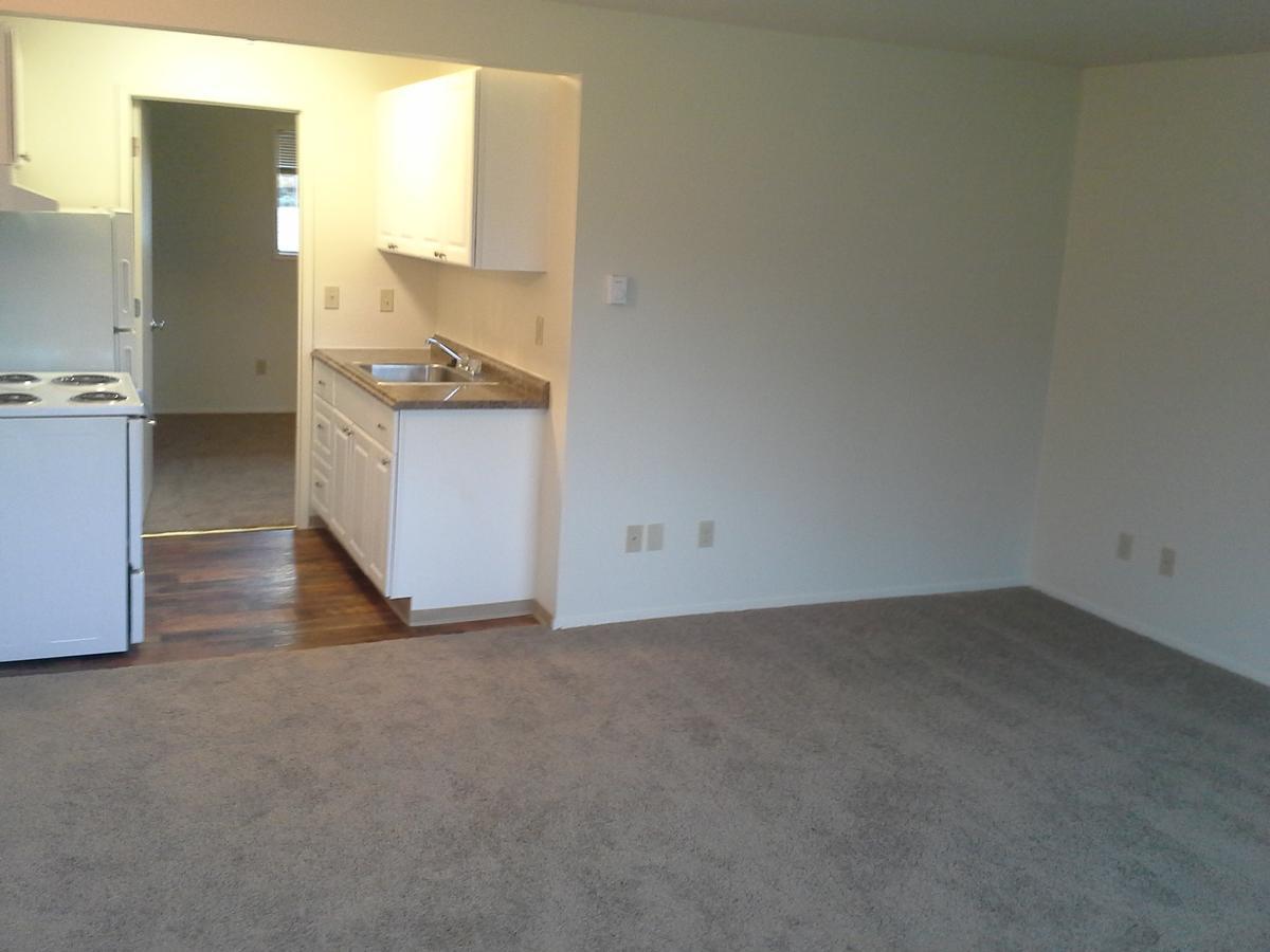 Westside Estates Apartment Homes - 1436797