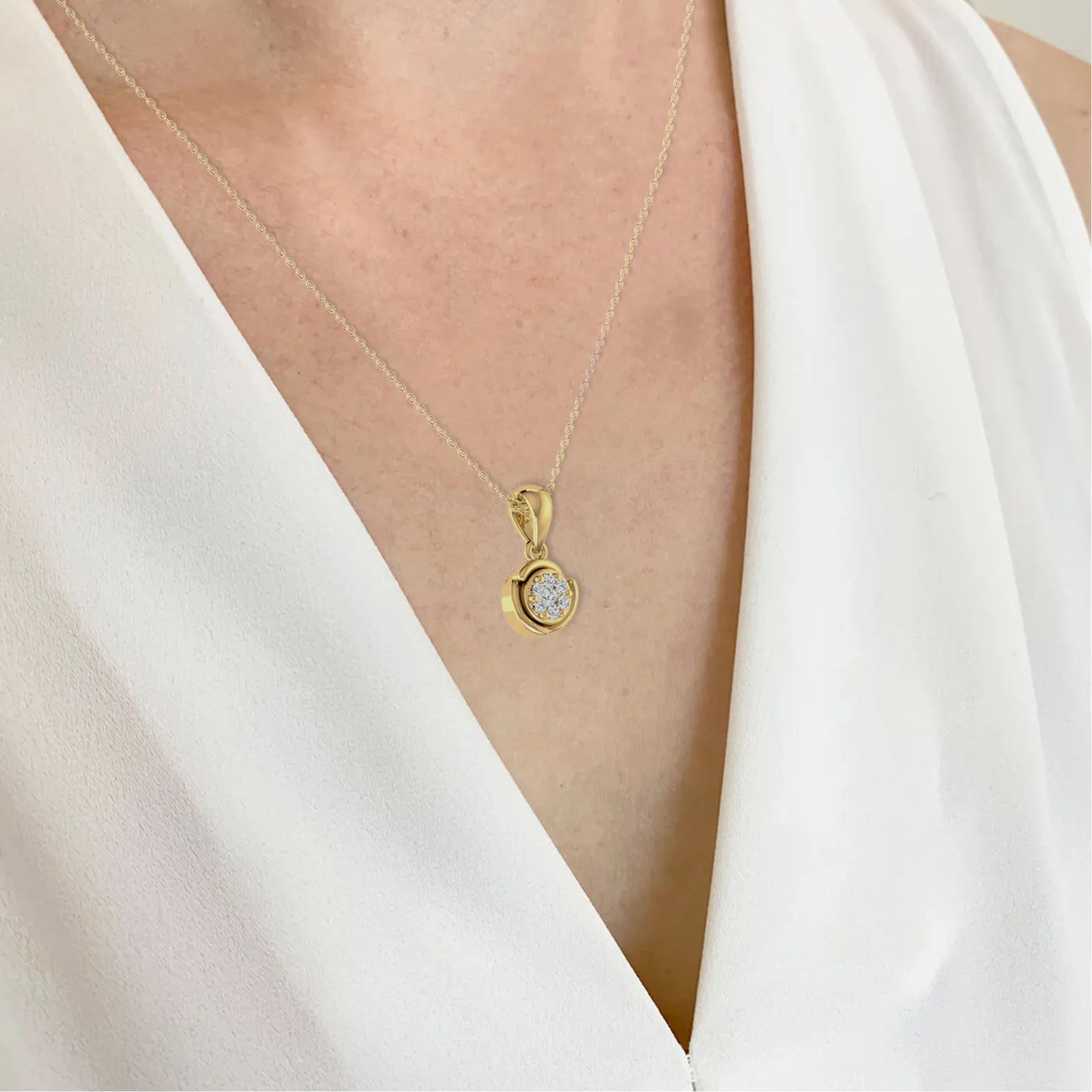 Carousel Classic Cluster Diamond Pendant 5