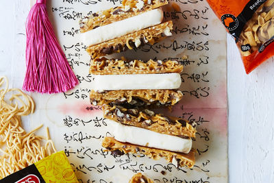 Crunchy noodle ice cream sandwiches