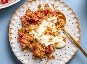 Changs-Apple-and-Rhubarb-Crumble-7.jpg