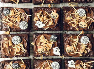 Graveyard-Shift-Brownies-9351.jpg