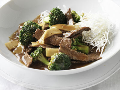 Beef with Broccoli on Crispy Noodles
