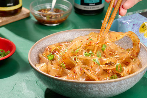 Rice Noodles with Garlic Chilli Oil