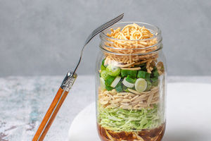 Crispy Noodle Salad in a Jar