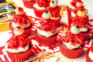 “Eye-ced” Cupcakes