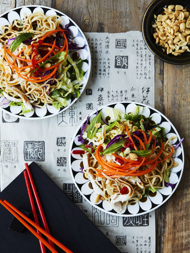 Bang Bang chicken with Asian noodles 