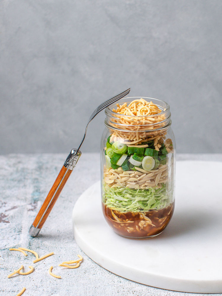 Crispy Noodle Salad in a Jar