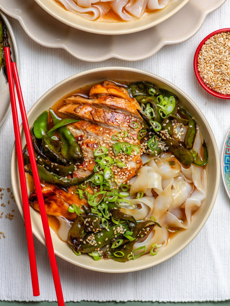 Easy Honey Soy Chicken Noodle Bowl Easy Honey Soy Chicken Noodle Bowl
