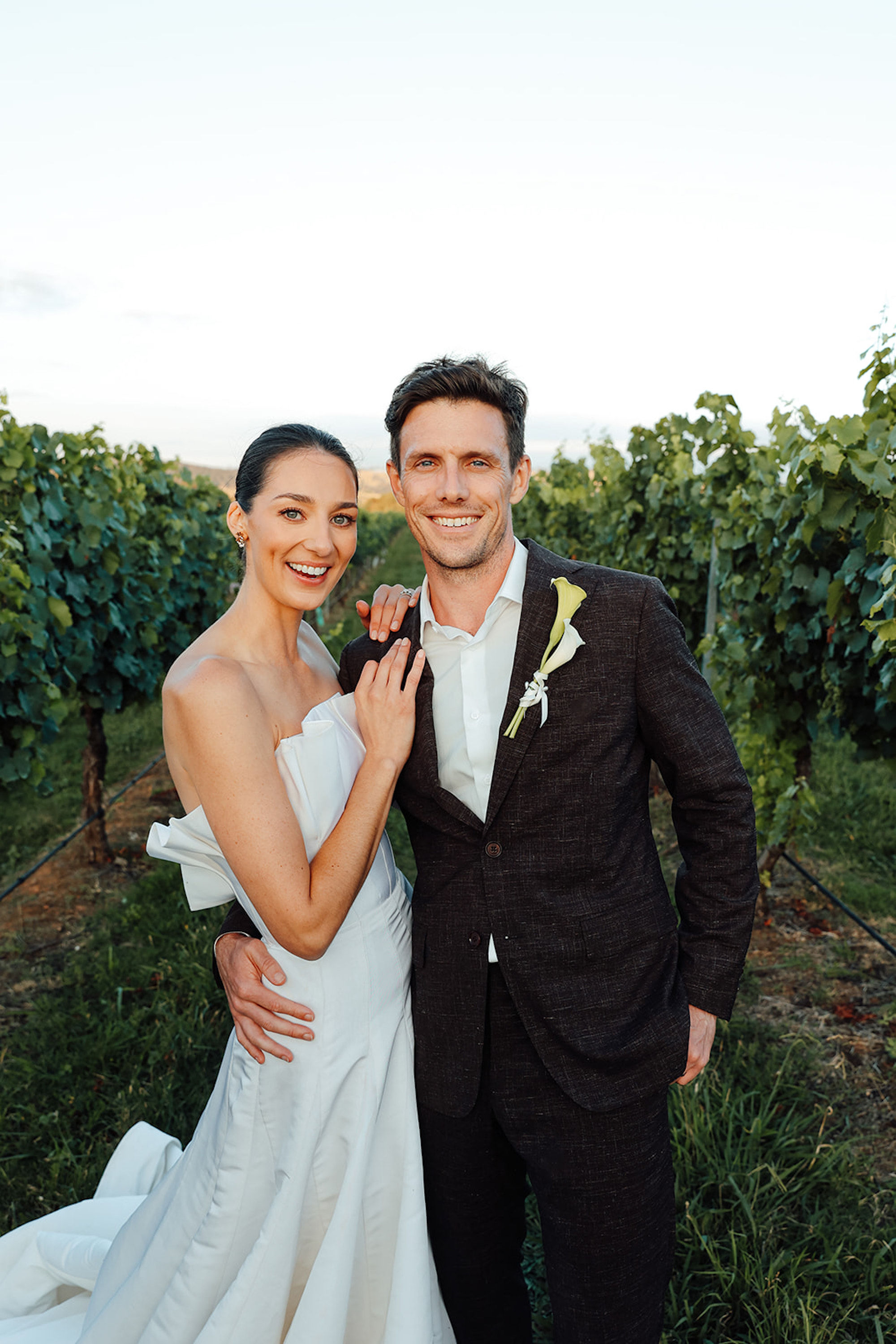 REAL WEDDING: Hannah + Nick - Mayfield Vineyard