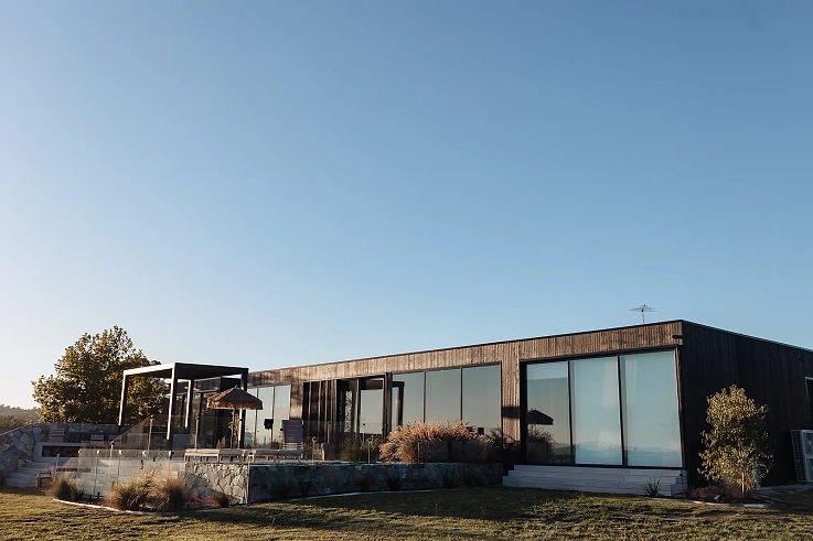 The exterior of Zensi Retreat in Mudgee in all its glory.