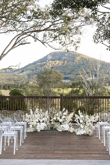 Outdoor wedding ceremonies at Yandina Station are always a good idea. 