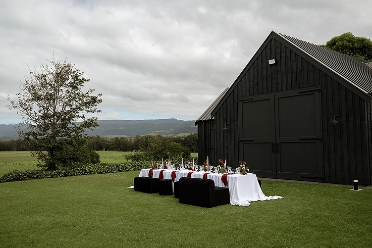 modern vintage wedding styling ideas