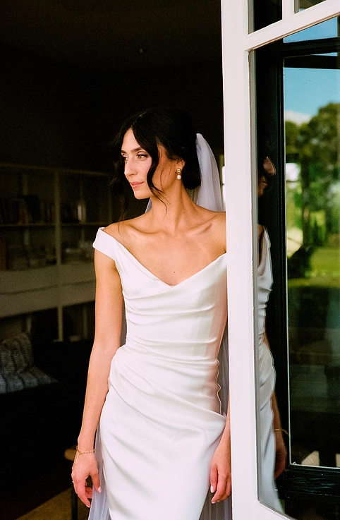Stunning photo of bride Tanya at Blue Wren Farm in Mudgee